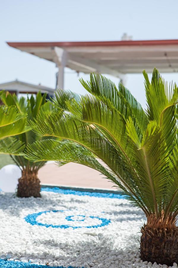 Bluriva Hotel Ciro Marina Exterior photo